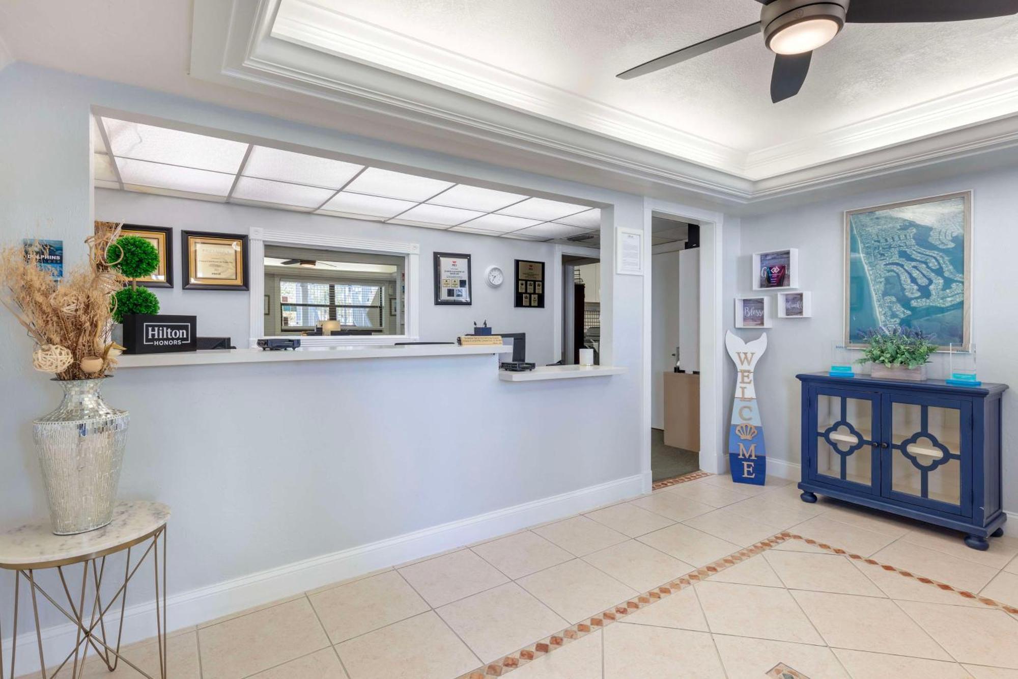 Charter Club Resort Of Naples Bay Extérieur photo