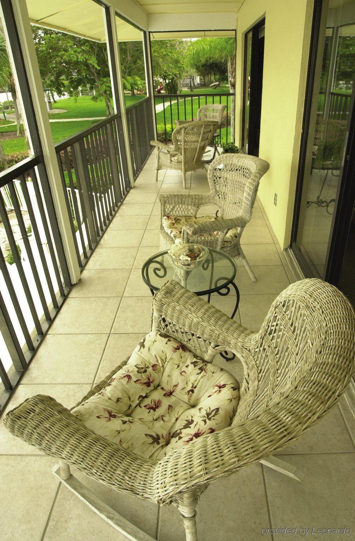 Charter Club Resort Of Naples Bay Extérieur photo