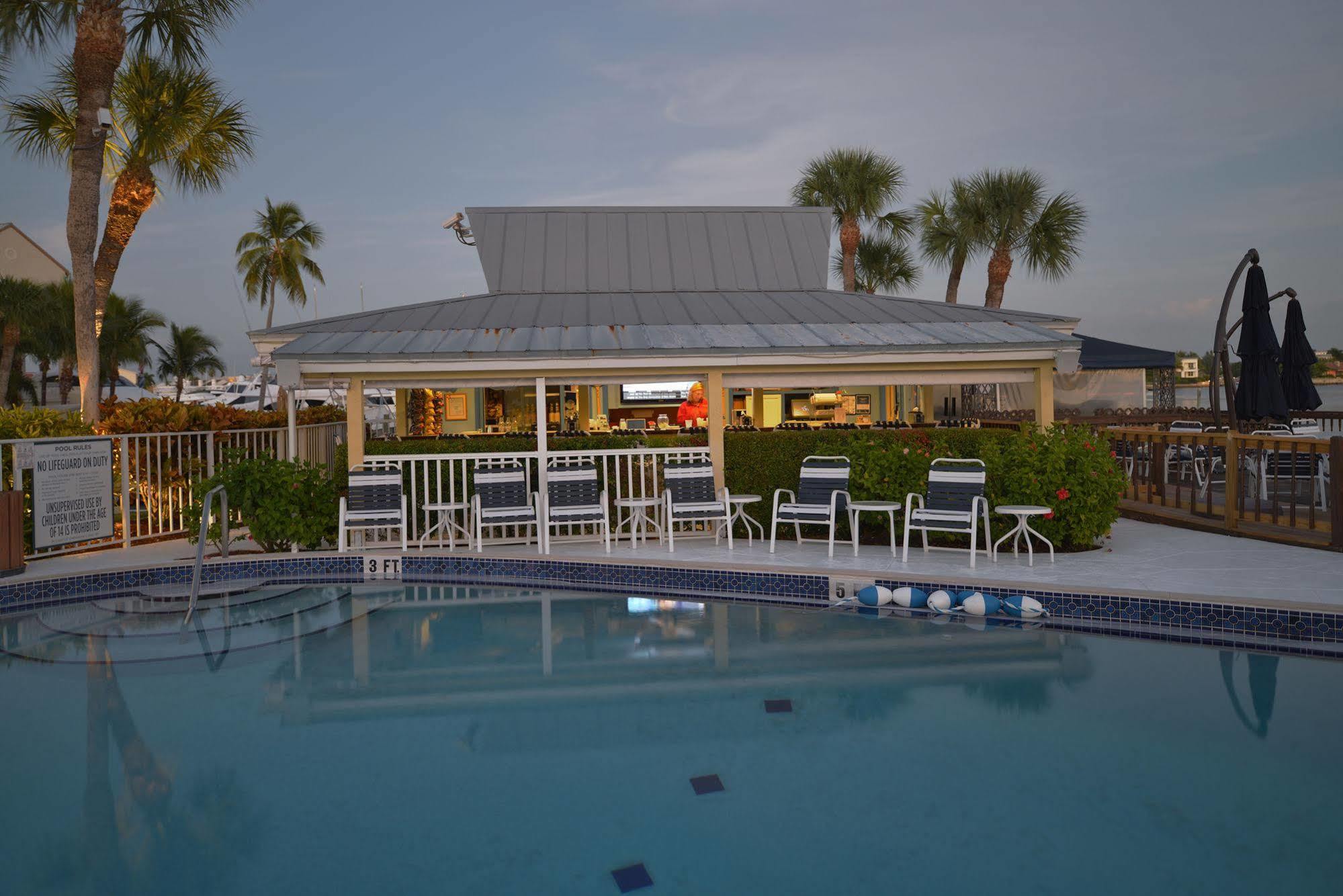 Charter Club Resort Of Naples Bay Extérieur photo